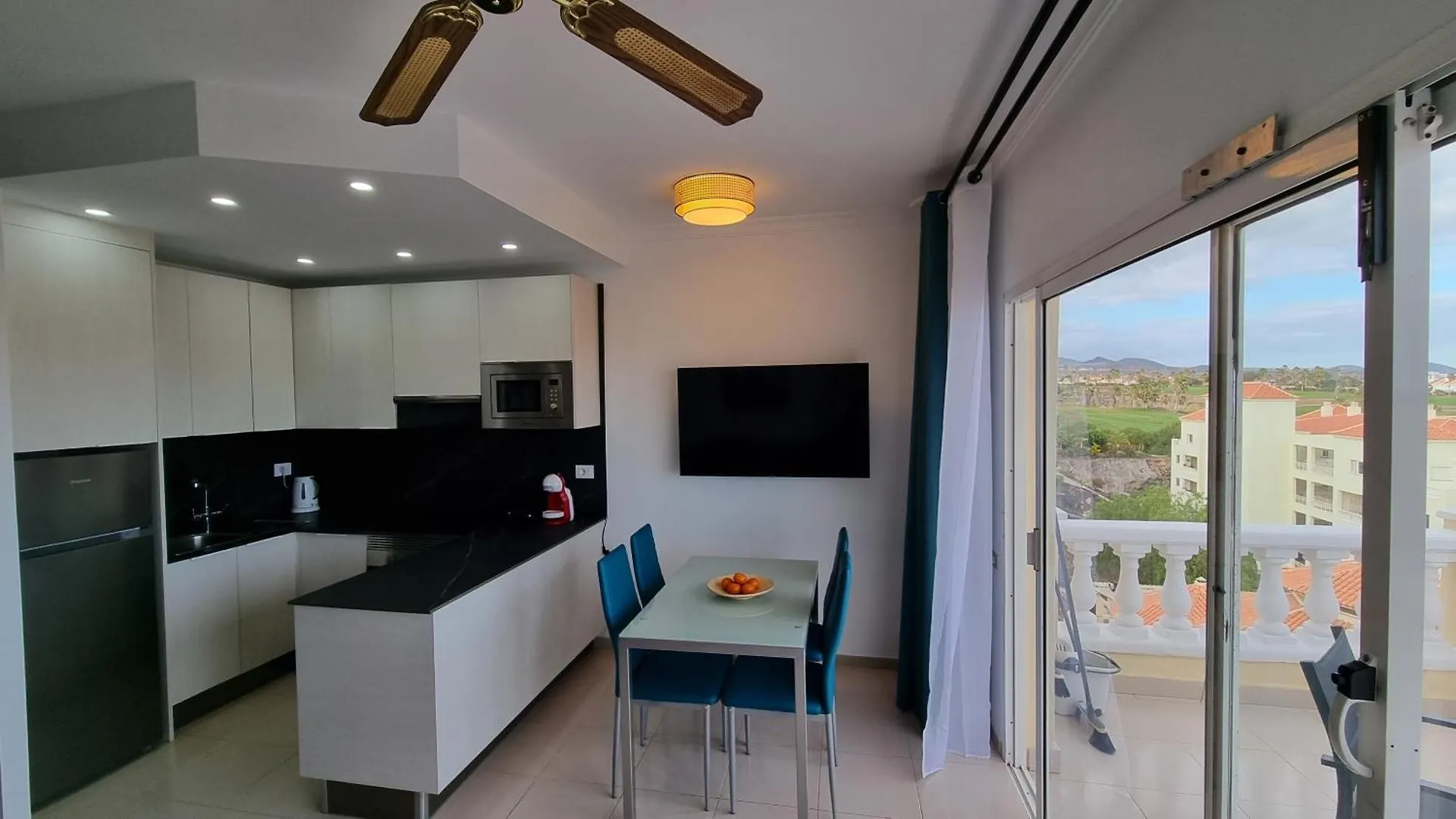 דירות סן מיגל דה אבונה Ocean & Golf Vista Retreat 0*,  ספרד